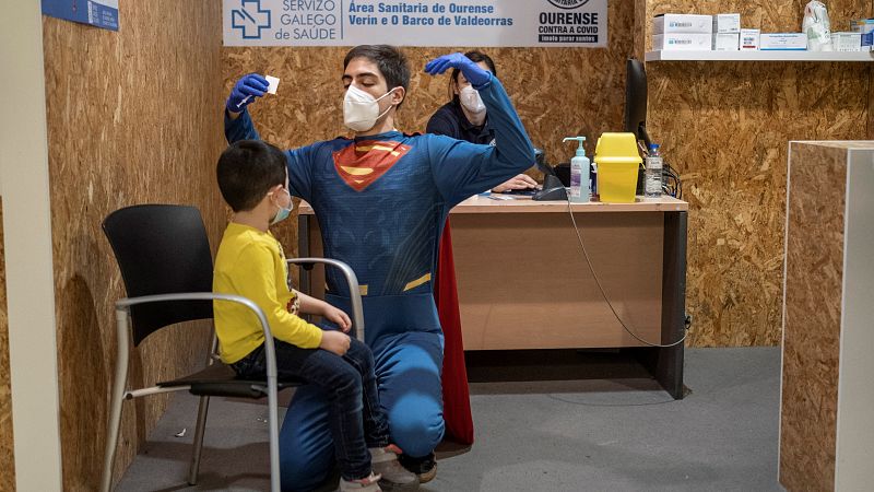 Dos aos con las vacunas que han supuesto un antes y un despus en la pandemia