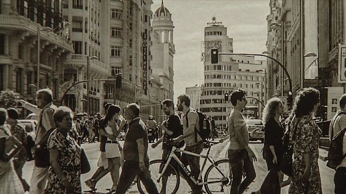 Telediario 1 - El cartel de Schweppes, 50 años de un símbolo