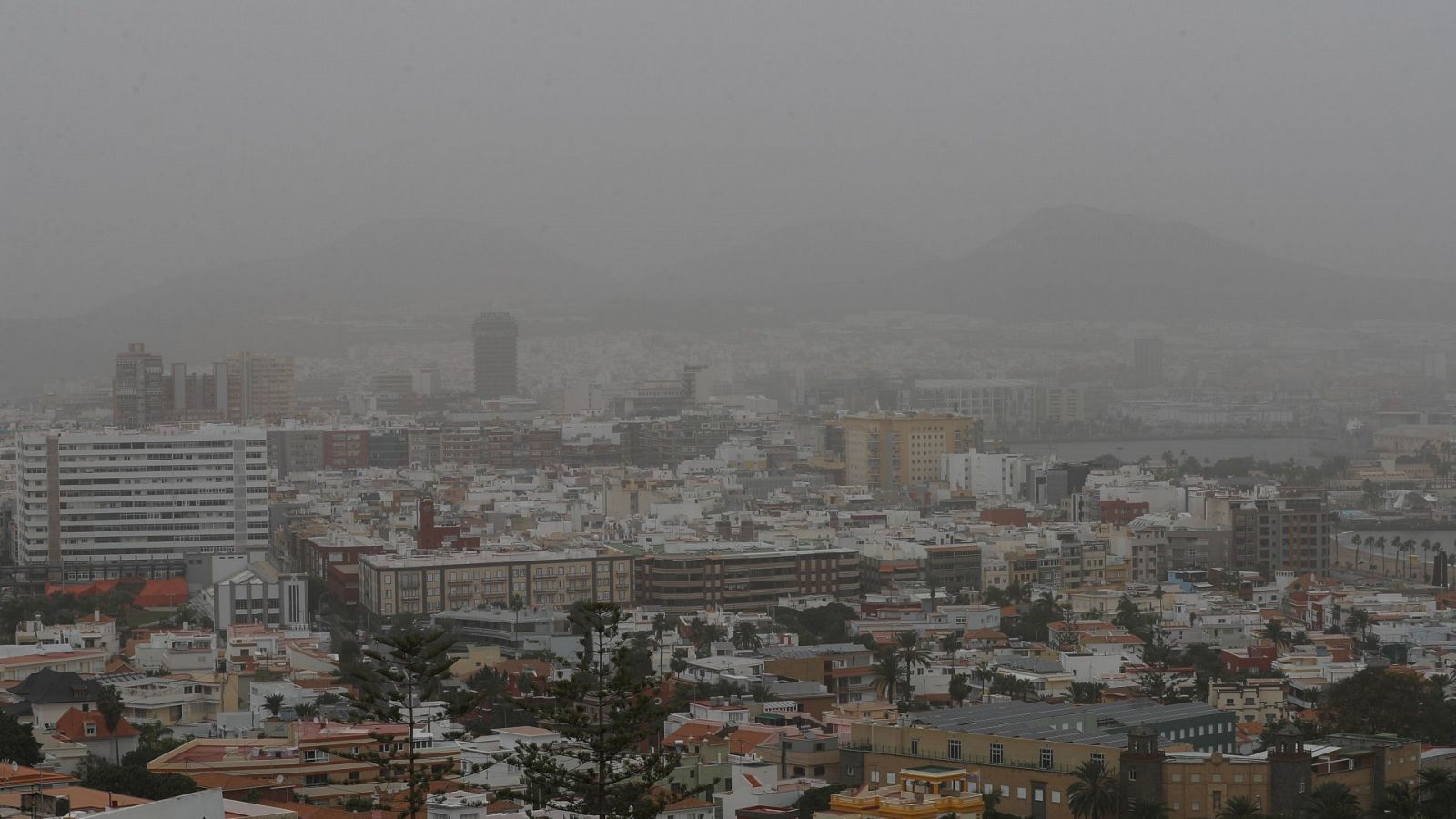 Lluvias en Galicia y Canarias, donde la calima será intensa