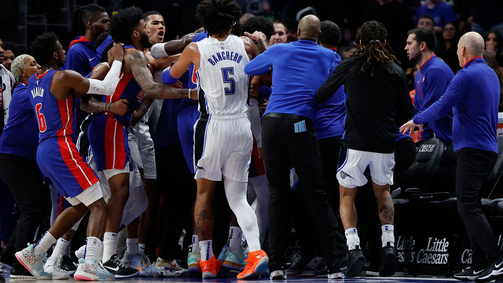 NBA | El Pistons-Magic acaba en tangana