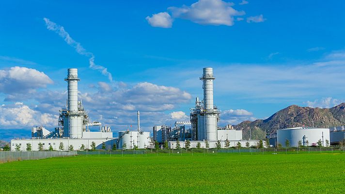 El equipo de TVE se adentra en una central de ciclo combinado que usa gas para generar electricidad, ya que un 24% de la energía consumida en España este año procedía de este tipo de instalaciones.