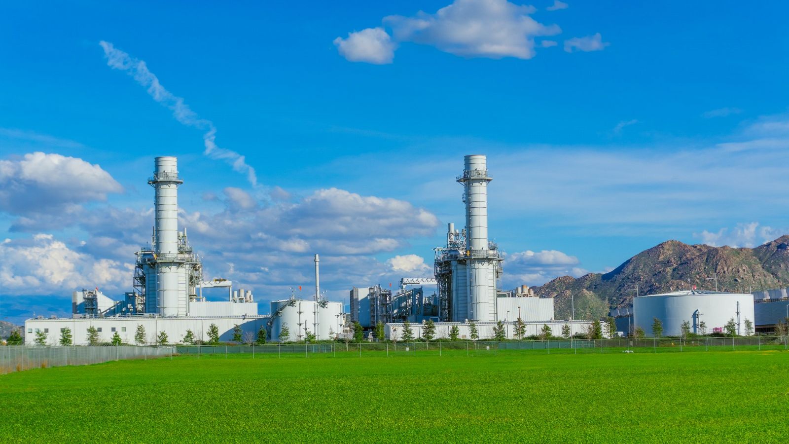 El equipo de TVE se adentra en una central de ciclo combinado que usa gas para generar electricidad, ya que un 24% de la energía consumida en España este año procedía de este tipo de instalaciones.