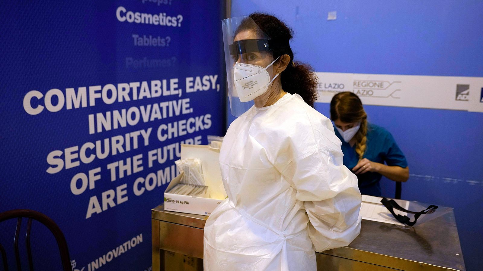 Italia ya obliga los pasajeros que llegan desde China a someterse a un test COVID | Ver