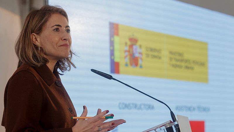 La ministra Sánchez defiende que la ayuda de 20 céntimos al combustible sea solo a sectores afectados: "Es lo más sensato"
