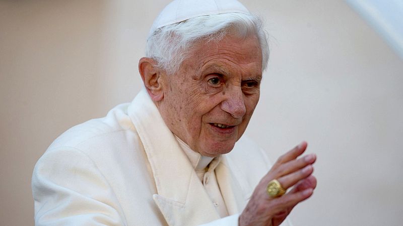 Benedicto XVI: la vida del papa emérito