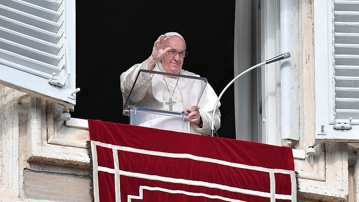 Informativo 24h - El papa Francisco reza por Benedicto XVI durante el Ángelus