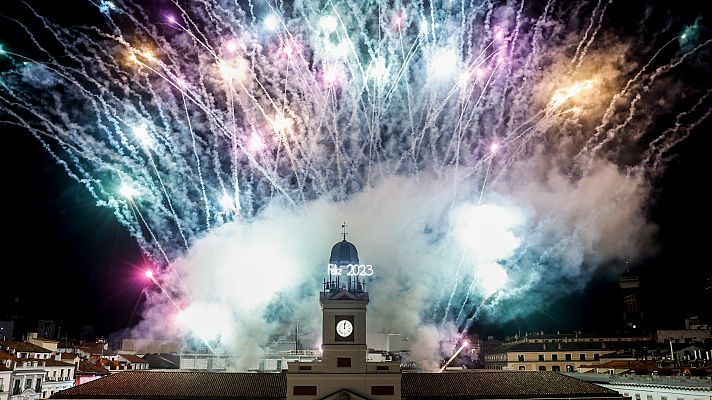 España da la bienvenida al 2023 con celebraciones multitudinarias