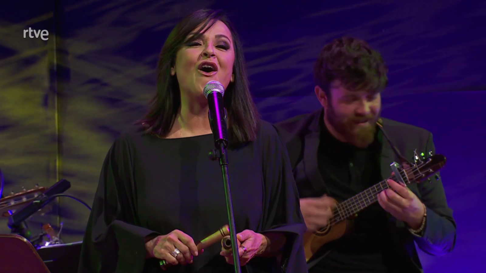 Las noches del Monumental - "Palo Santo" Olga Cerpa y Mestisay (Manuel González)