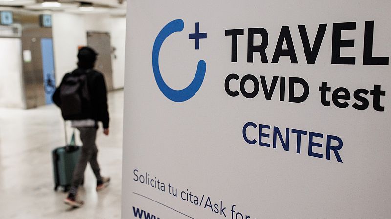 Se cumplen tres das en Espaa con controles de coronavirus para viajeros que llegan de China y los expertos nos explican si las pruebas de antgenos y el pasaporte covid son eficaces en este contexto.