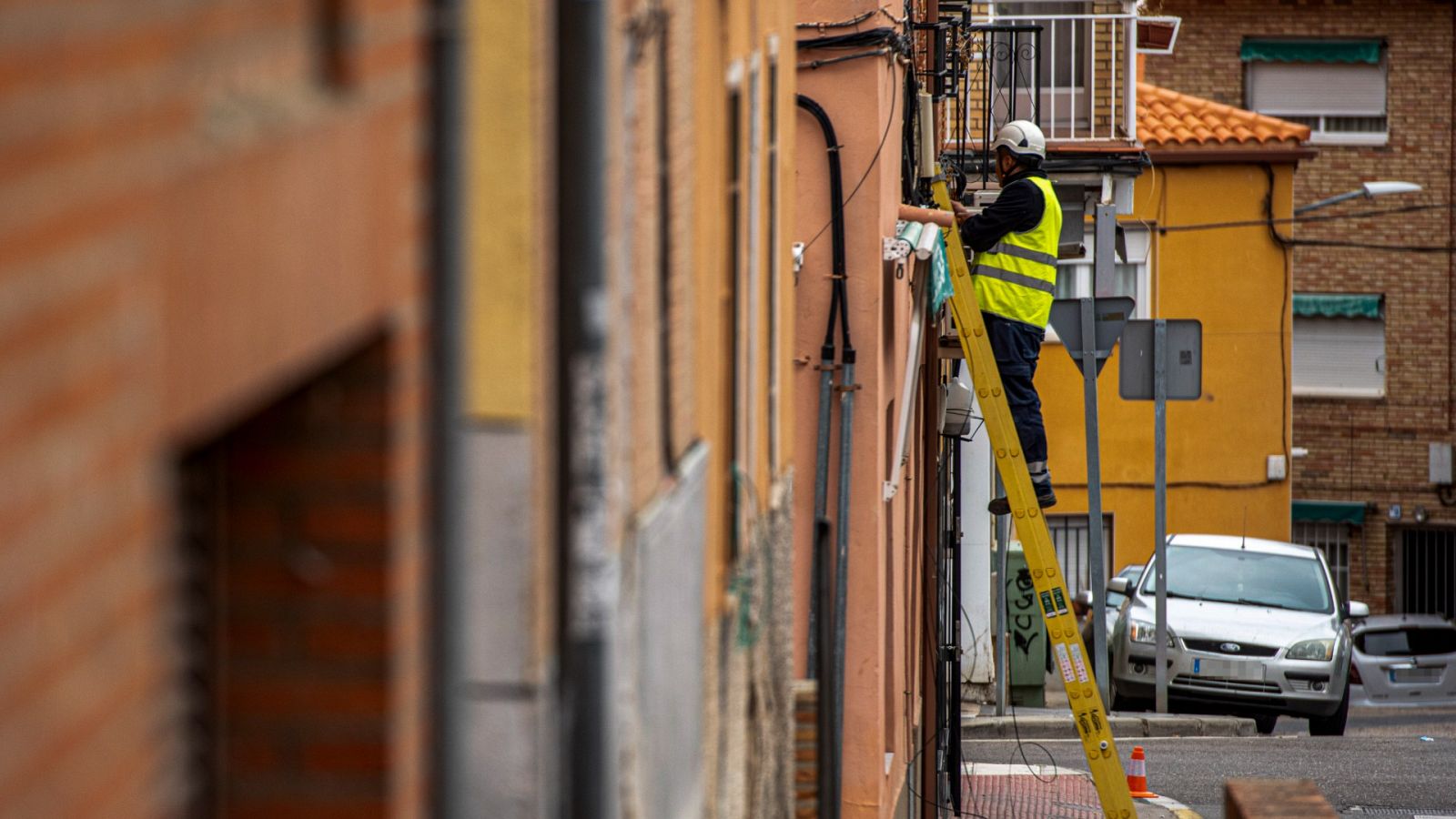 El paro baja hasta los 2,8 millones, la cifra más baja desde 2007