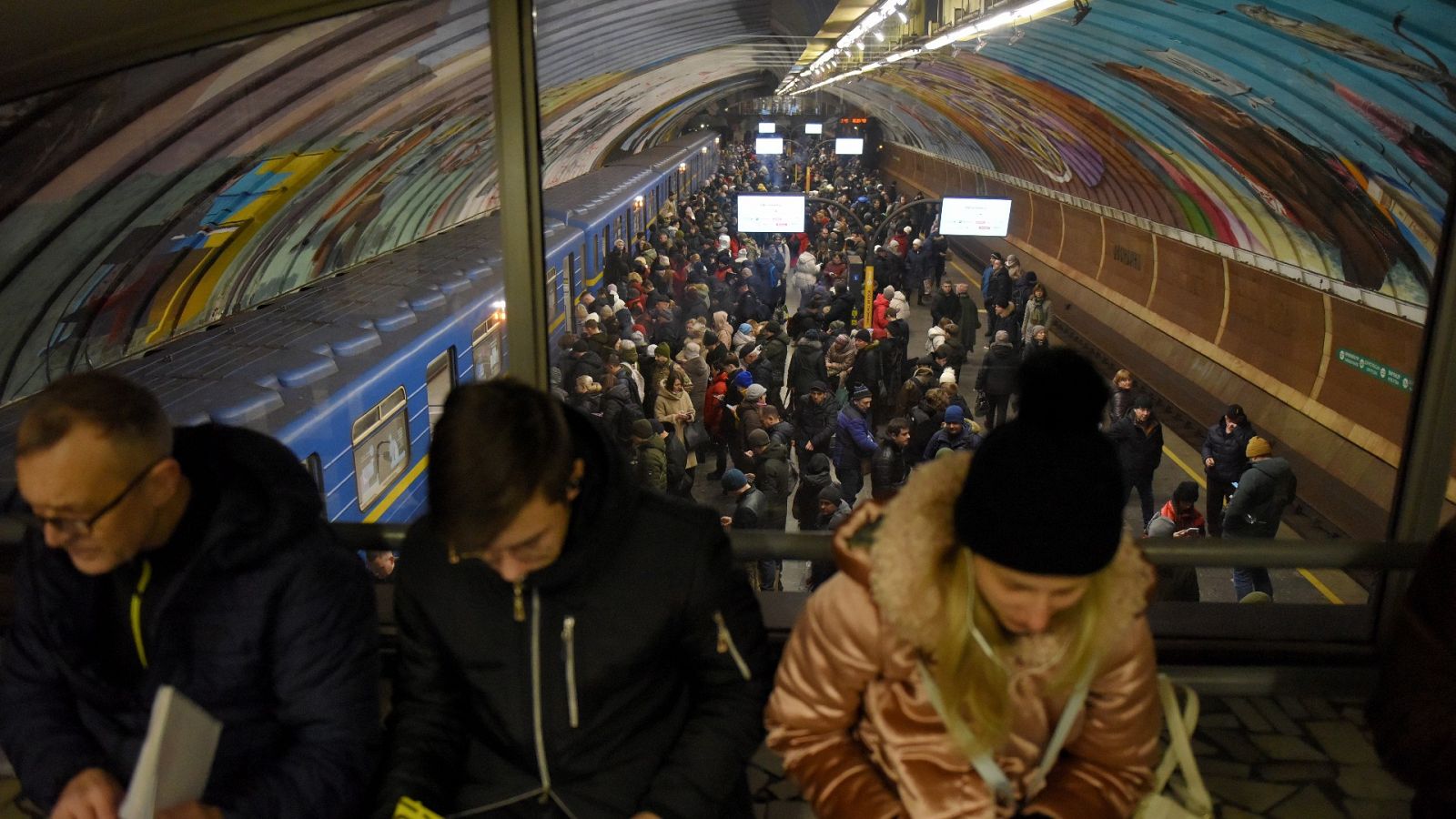 La estación de Kiev, donde se cruzan vuelven a casa y los que huyen