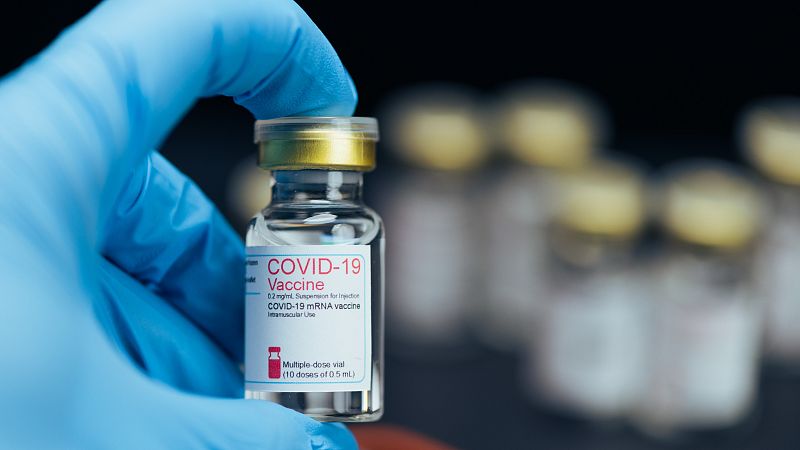 La vacunación contra la COVID-19, en descenso: la mitad de los mayores de 60 años no se la ha puesto