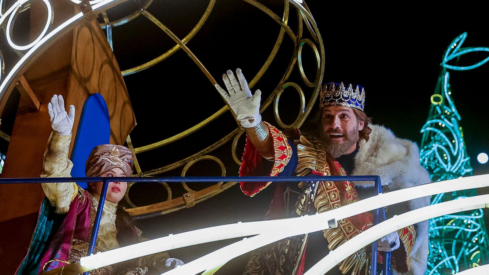 Los Reyes Magos recorren las calles de todo el país