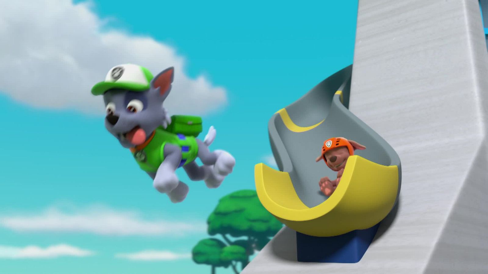 La patrulla salva a las aventureras en tirolina