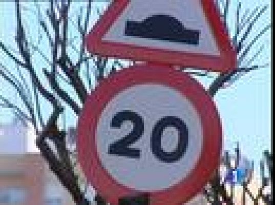  - Motorista atropella a policía local