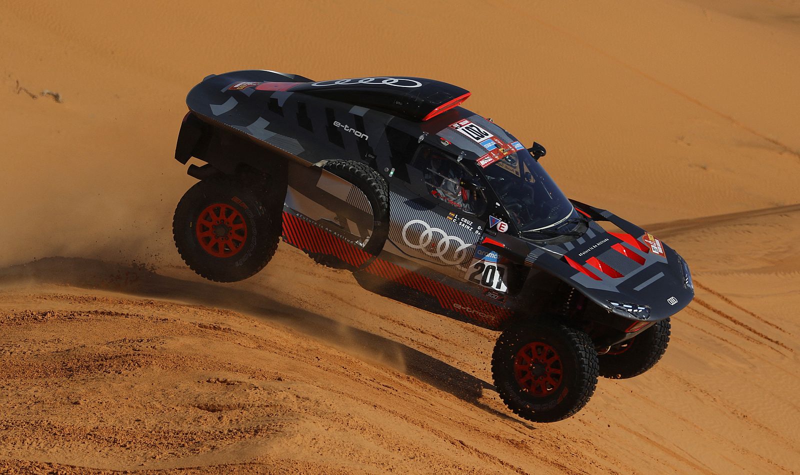 Sainz sufre un nuevo accidente y se queda sin opciones en el Dakar