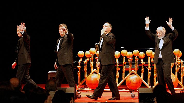Telediario 1 - Les Luthiers anuncian su despedida definitiva de los  escenarios con una gira