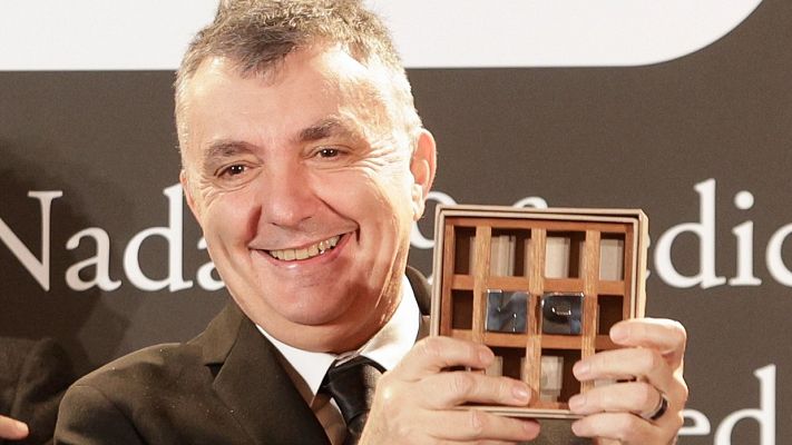 Informativo 24h - El poeta y escritor Manuel Vilas gana la 79 edición del Premio Nadal de novela