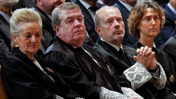 Telediario 2 - Los cuatro nuevos magistrados del Constitucional toman posesión de sus cargos tras meses de bloqueo