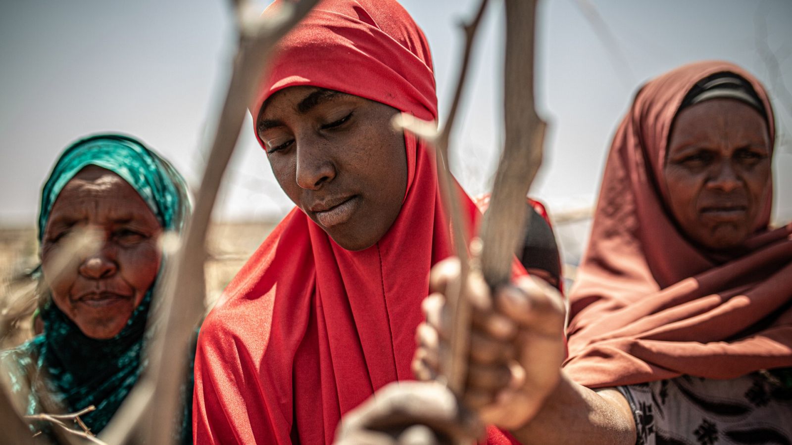 Somalia, epicentro del hambre:  "El sonido más insoportable es el llanto de una mujer que acaba de perder a un hijo"