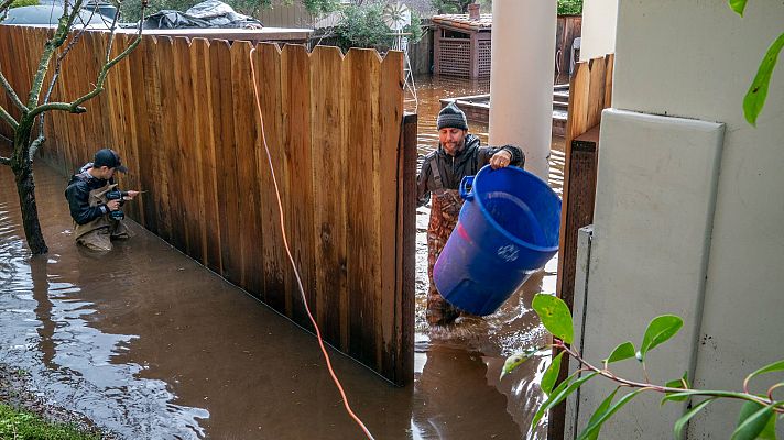 Las inundaciones dejan 17 muertos en California