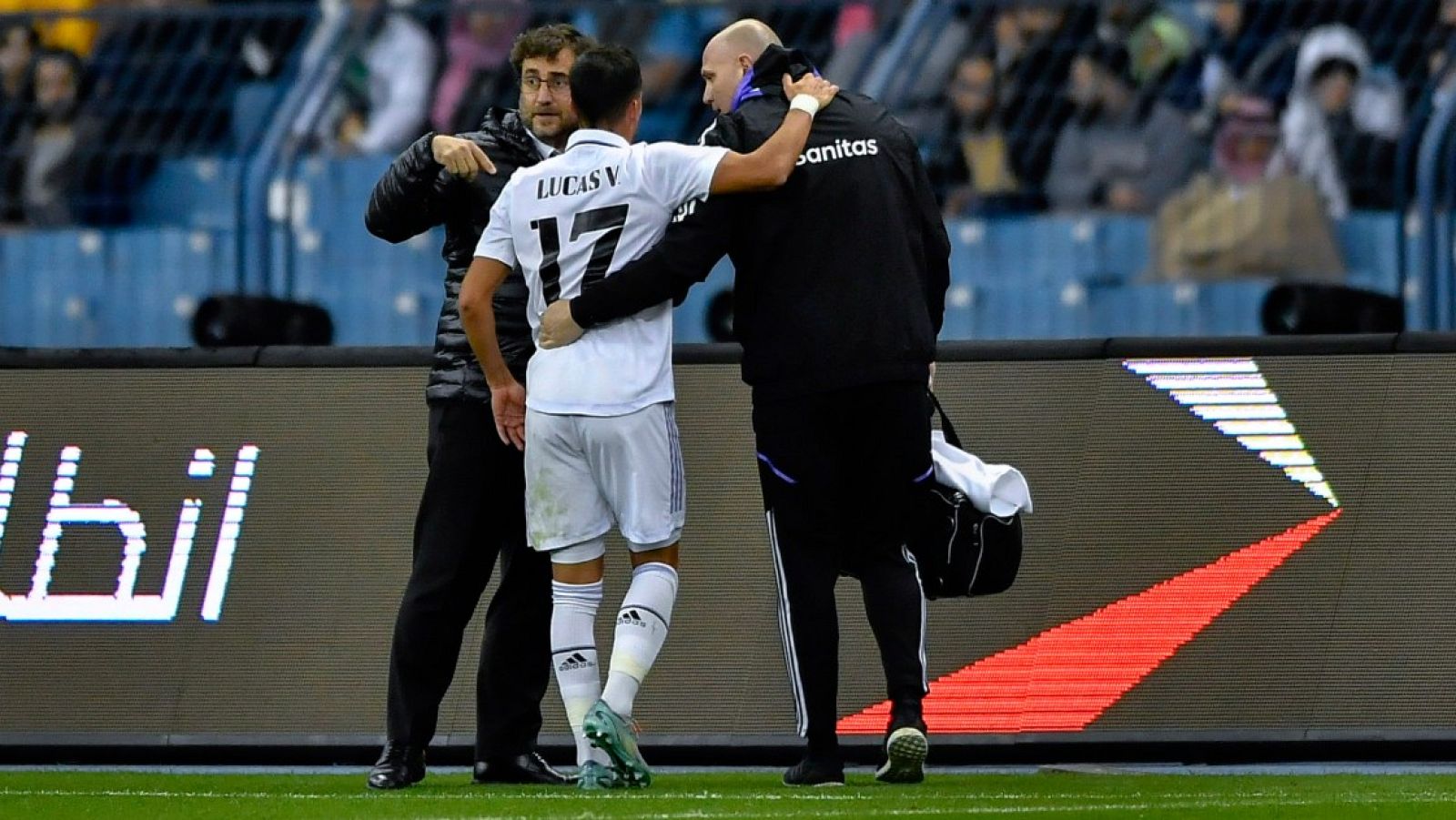 Camavinga y Lucas Vázquez terminan lesionados en la Supercopa | Ver