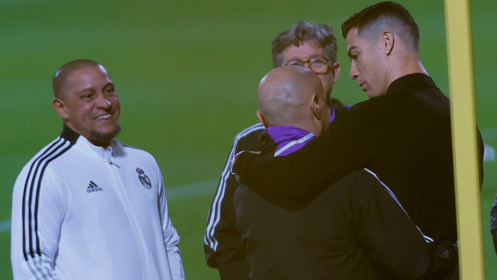 Cristiano Ronaldo visita a sus excompañeros del Madrid - ver ahora