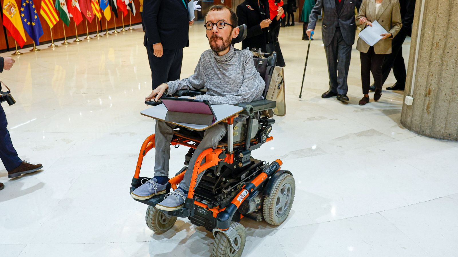 Podemos pide topar precios de productos de la cesta de la compra a como estaban al inicio de la guerra