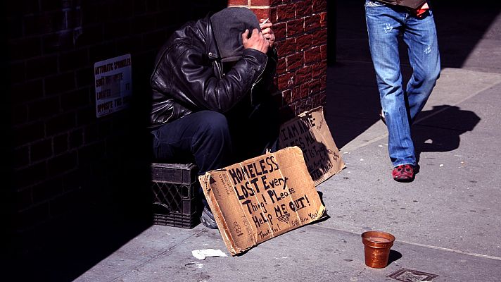 Telediario 1 - Nueva York obligará a los sin techo con problemas mentales a ingresar en un hospital psiquiátrico