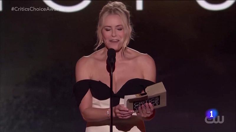 'Todo a la vez en todas partes' arrasa en los Critics Choice Awards | Ver