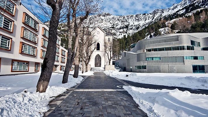 La nieve provoca el cierre del Balneario de Panticosa