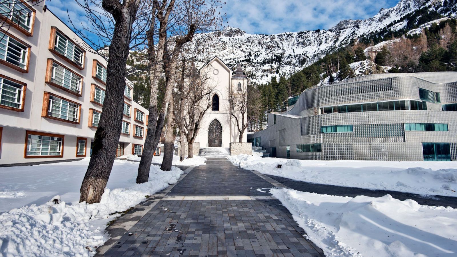 El Balneario de Panticosa, Huesca, cierra durante unos días por las intensas nevadas - Ver ahora