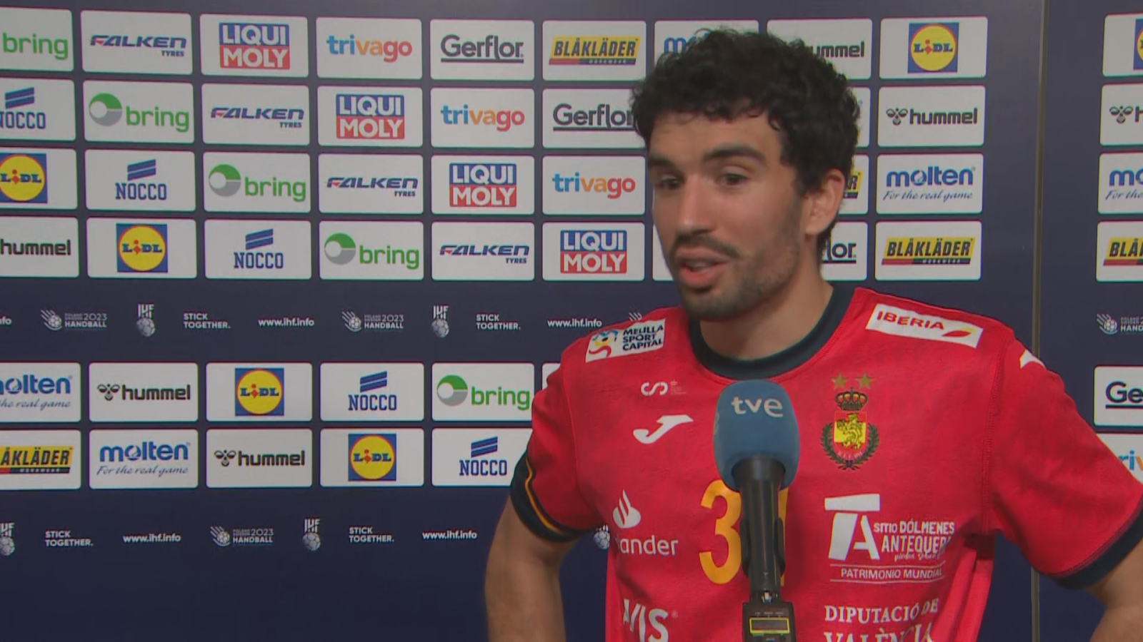 Mundial de balonmano - Pol Valera, de hacer turismo por Londres a debutar con los Hispanos en 24 horas. Ver en RTVE Play