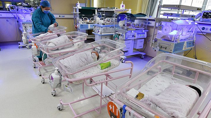 Telediario 1 - La natalidad en China registra en 2022 su cifra más en baja 70 años