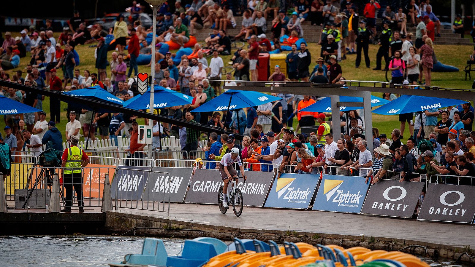 Bettiol gana la prólogo y se viste de líder en el Tour Down Under - ver ahora