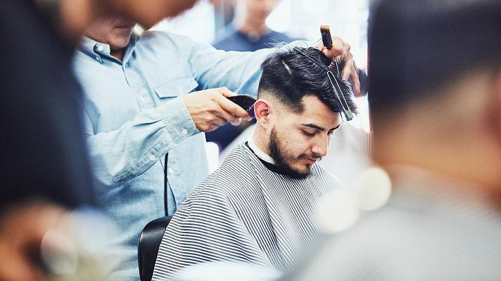 Alertan de un brote de tiña en las peluquerías españolas      