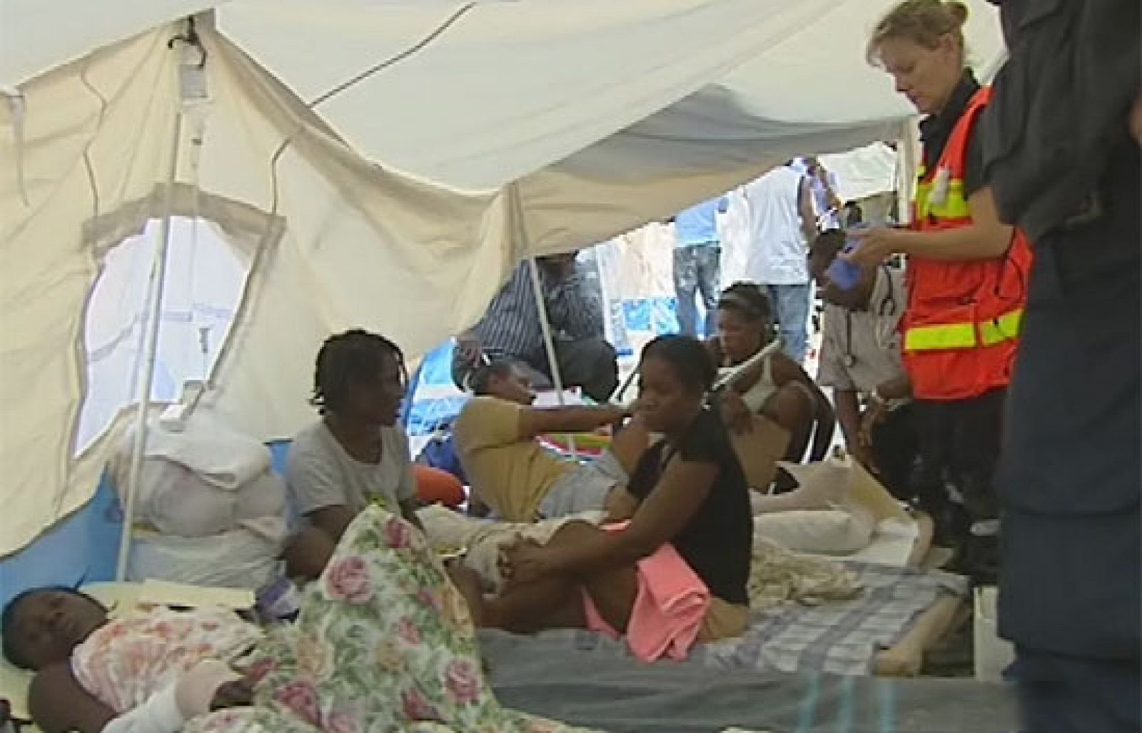 Amputaciones, embarazos de riesgo y fracturas son frecuentes entre las mujeres tras el terremoto | Ver