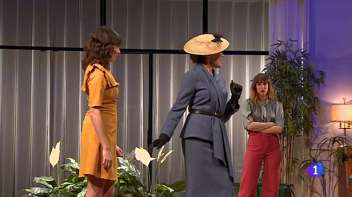 Telediario 1 - Llega a Madrid la obra de teatro 'La importancia de llamarse Ernesto'