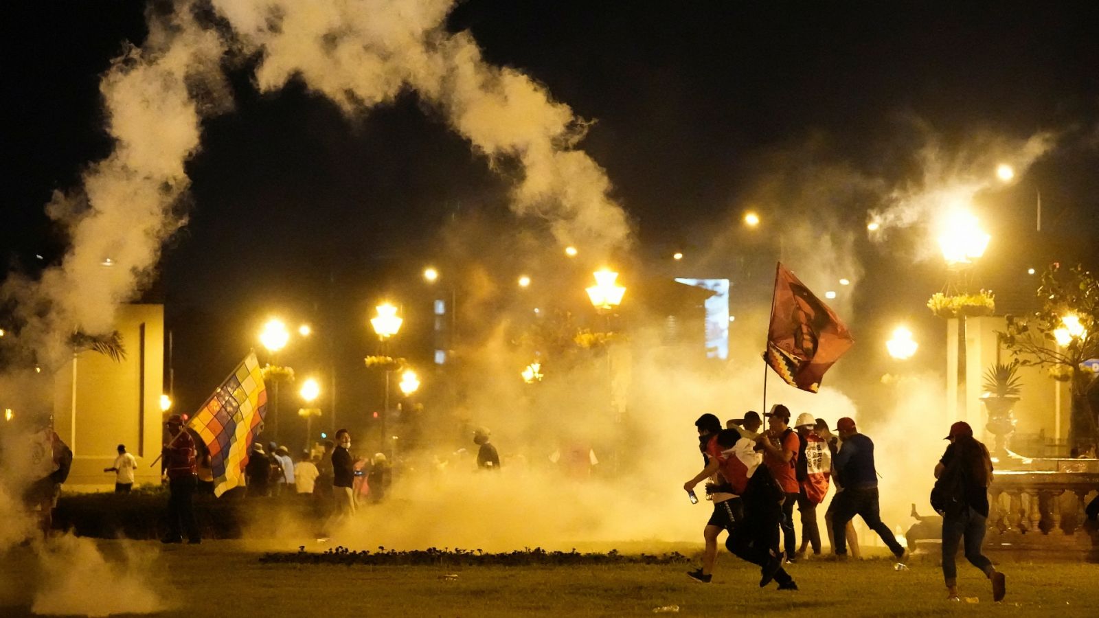 Protestas Perú: ataques a una comisaría y a un puesto aduanero