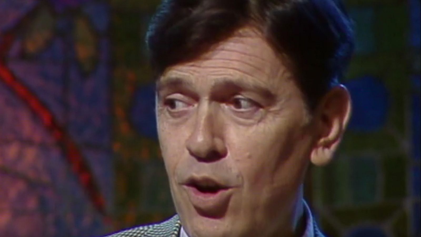 Cerca de ti - Josep Maria Flotats - Cerca de ti (Biografía) | Ver