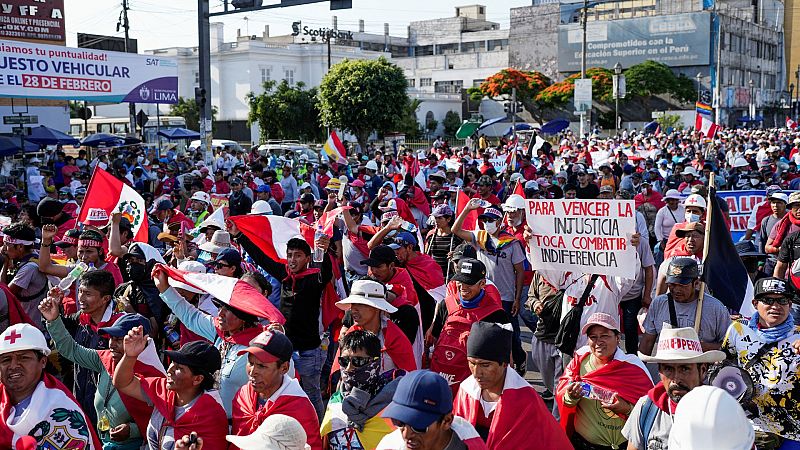Los comerciantes, afectados por el estallido social en Perú
