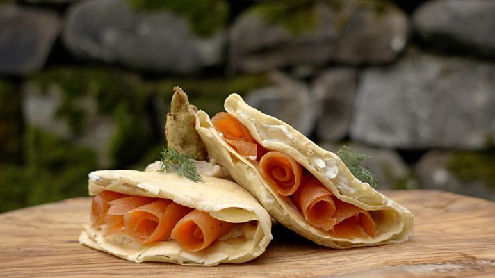 Las Rutas de... - Crepes rellenos con trucha ahumada y queso