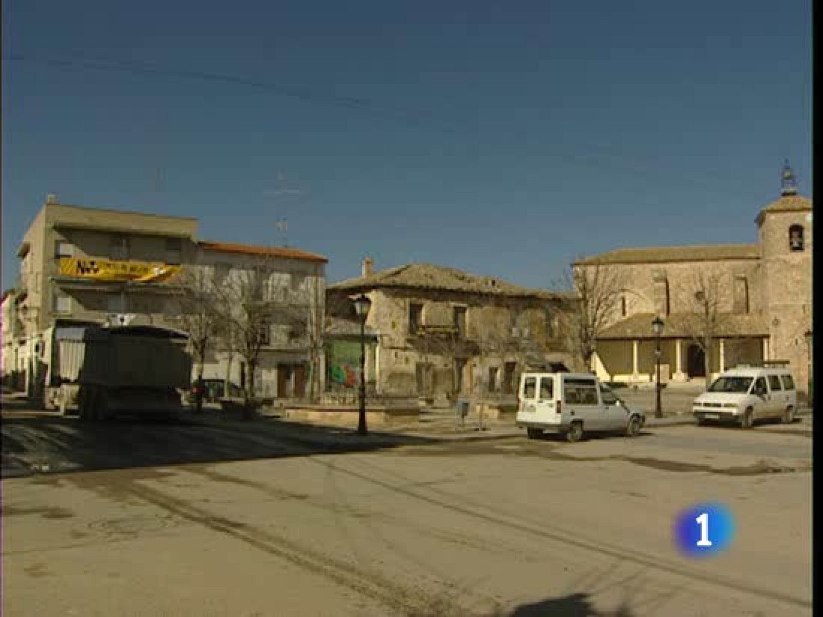 No sólo en Yebra y en Ascó, sino en los pueblos de alrededor. Una división que se mantiene, incluso, entre  los que han podido visitar el almacen de Holanda que sirve de refencia al español.