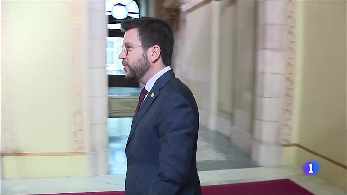 L'Informatiu - Les protestes es colen a la sessió de control al Govern