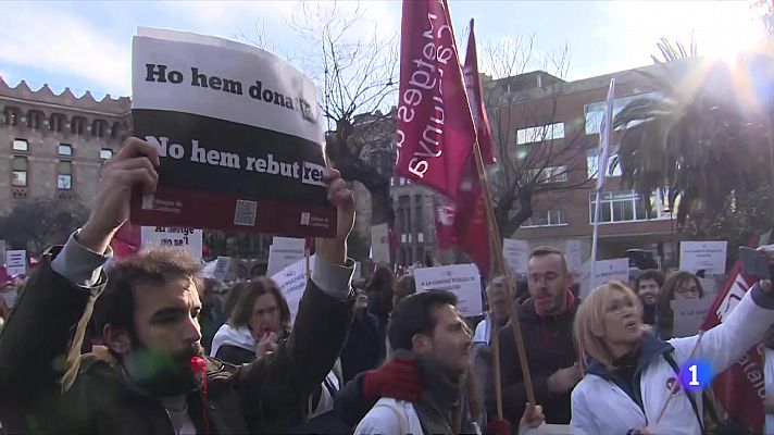 El professionals de la salut pública es manifesten per exigir millores 