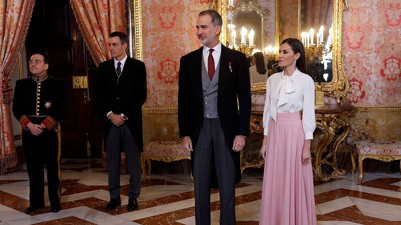Un año más, el embajador iraní se niega a dar la mano a la Reina Letizia