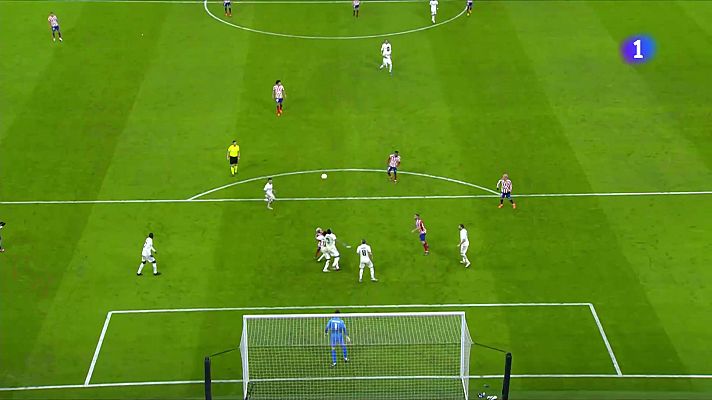 Copa del Rey - La falta de Ceballos en la que los jugadores del Atlético reclamaron su segunda amarilla