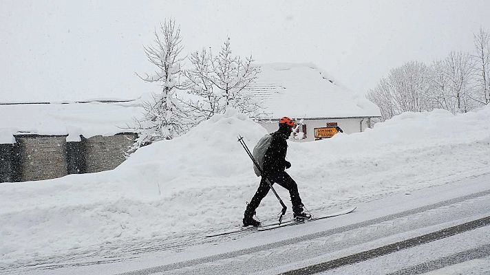 Acumulaciones de nieve en cordillera cantábrica, sistemas Central e Ibérico