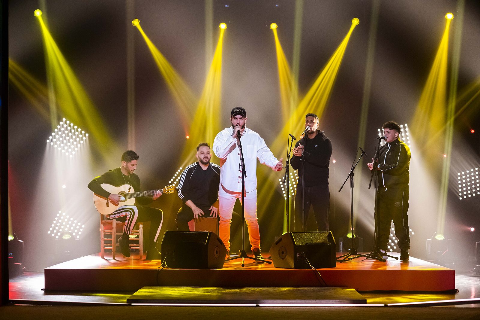 'Las Tres Puertas' - Actuación de Omar Montes