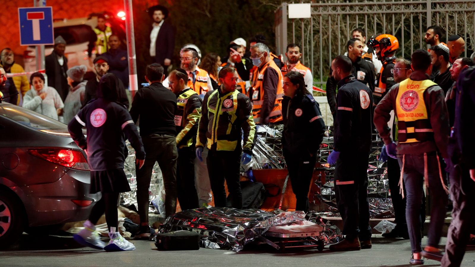 Al menos siete muertos y varios heridos en un ataque armado en una sinagoga de Jerusalem